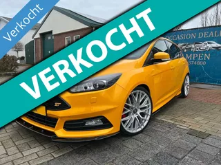 Ford Focus 2.0 ST 250PK|Camera|19''|Maxton|Bi-xenon|Cruise Control