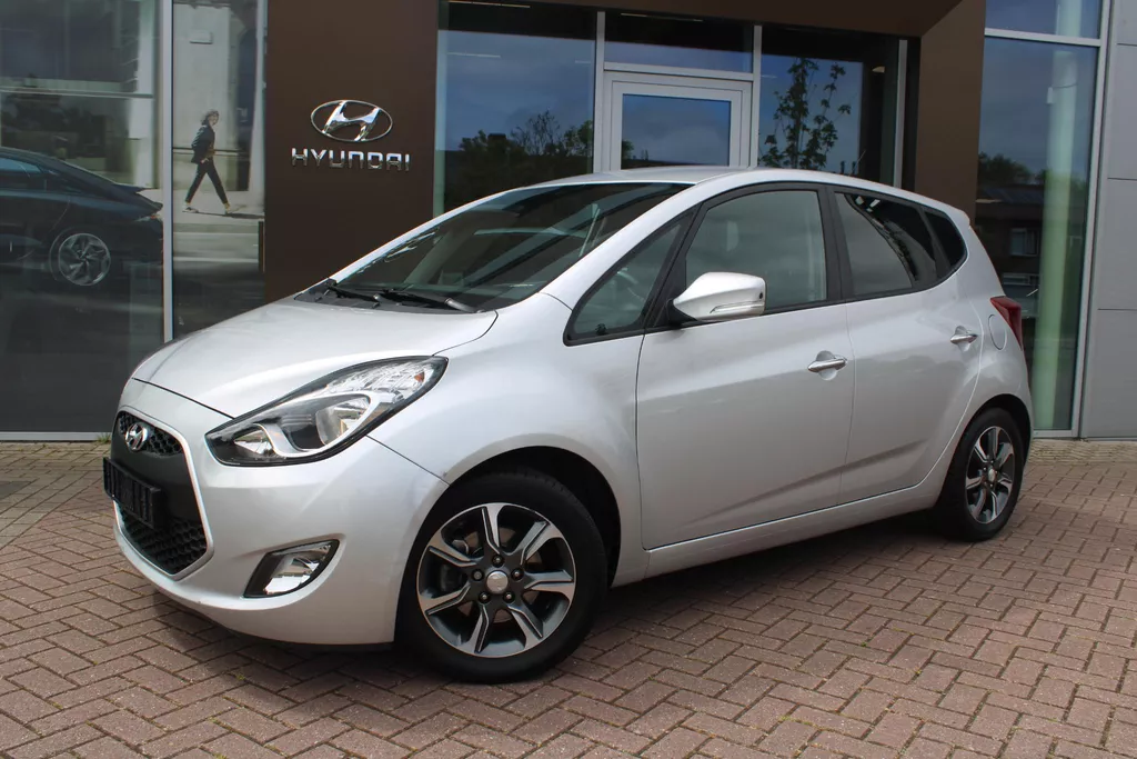Hyundai ix20 1.6i 125pk Go! Airco Navi Camera