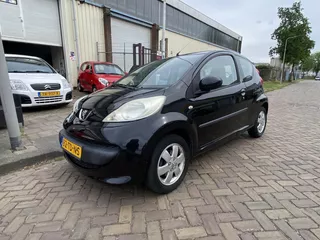 Peugeot 107 1.0-12V XS