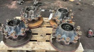DAF 1657637 / 1812161 / 2019802 / 2104395 WIELNAAF ACHTERAS