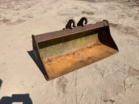 Pladdet brede graafbak