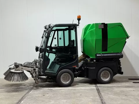 Holder X40 Kubota straatveger 2017 werktuigdrager