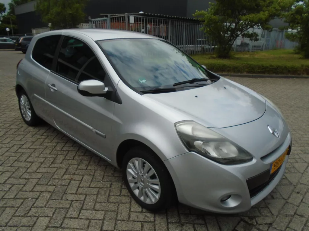 Renault Clio 1.2 Collection Nieuwe Apk Renault Clio 1.2 Collection Nieuwe Apk