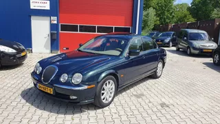 Jaguar S-type 4.0 V8 AUTOMAAT YOUNGTIMER LEDER INT CLIMA NAV