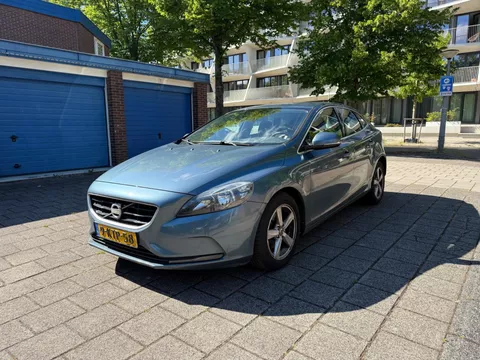 Volvo V40 1.6 D2 Momentum Airco Cruise PDC NW APK
