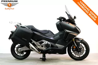 Honda Forza 750