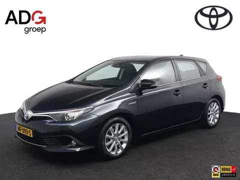 Toyota Auris 1.8 Hybrid Dynamic | Navigatie | Trekhaak | Toyota Safety Sense |