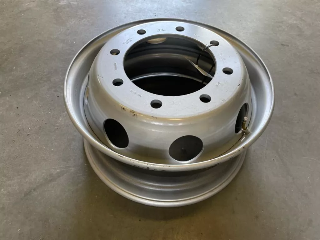 DAF 1710217 STALEN VELG 8 GAATS 19.5X7.50 (1 STUK OP VOORRAAD!!)