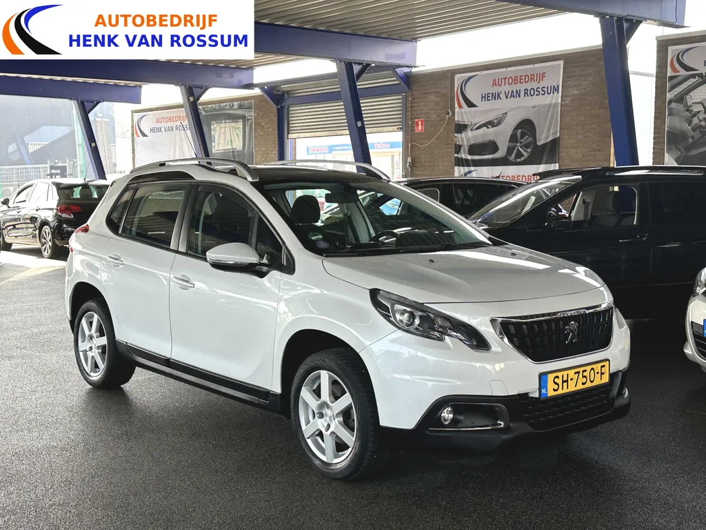 Peugeot 2008 1.2 PureTech 110 PK Panoramadak | Carplay | Distributie vervangen bij 140936 km | Navi | NAP.