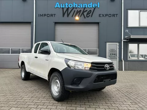 Toyota HiLux 2.4 D4D 4X4 1.5 CAB AIRCO NETTO PRICE