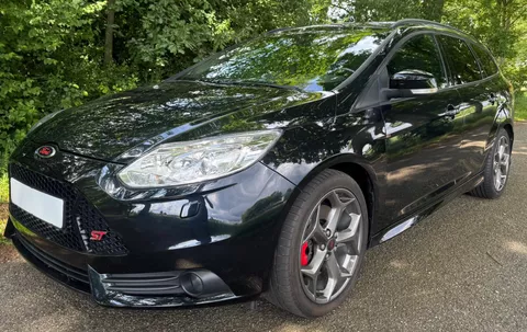 Ford Focus Wagon 2.0 EcoBoost ST-3 2012 250PK RECARO NAVI CLIMA