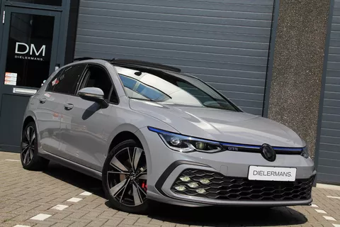 Volkswagen Golf 1.4 eHybrid GTE Pano | IQ Lights | Moonstone Grey Volkswagen Golf 1.4 eHybrid GTE Pano | IQ Lights | Moonstone Grey