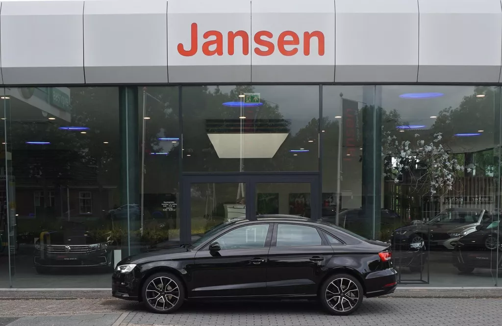 Audi A3 Limousine 30 TFSI Pro Line | Cruise control | Navi | 18&quot;