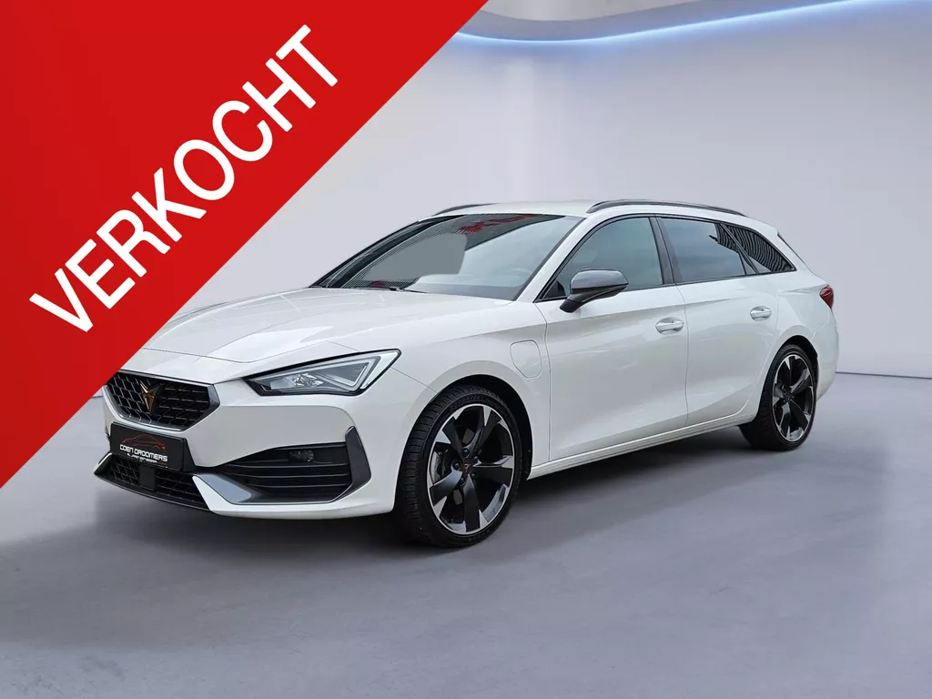 CUPRA Leon Sportstourer 1.4 e-Hybrid Business /Apple Carplay/Front-Side-Lane Assist/Dodehoek monitor/Stuurverwarming/Lendesteunen verstelb./(MET GARANTIE*)