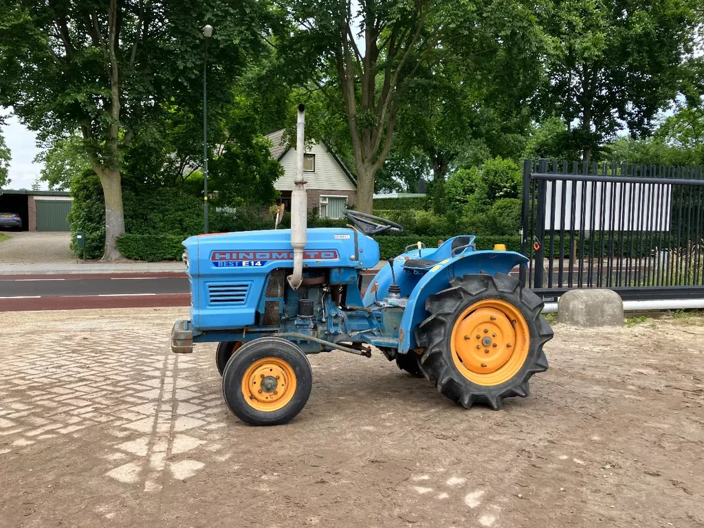 Hinomoto E14 minitractor/tractor