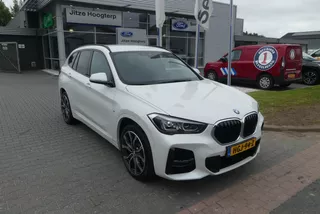 BMW X1 xDrive20d High Executive M Sport TREKHAAK AFNEEMBAAR (2.000KG), ADAPTIEVE CRUISE, CAMERA, STOELVERWARMING, ELEKTRISCHE ACHTERKLEP, PDC V&amp;A, 60.323KM