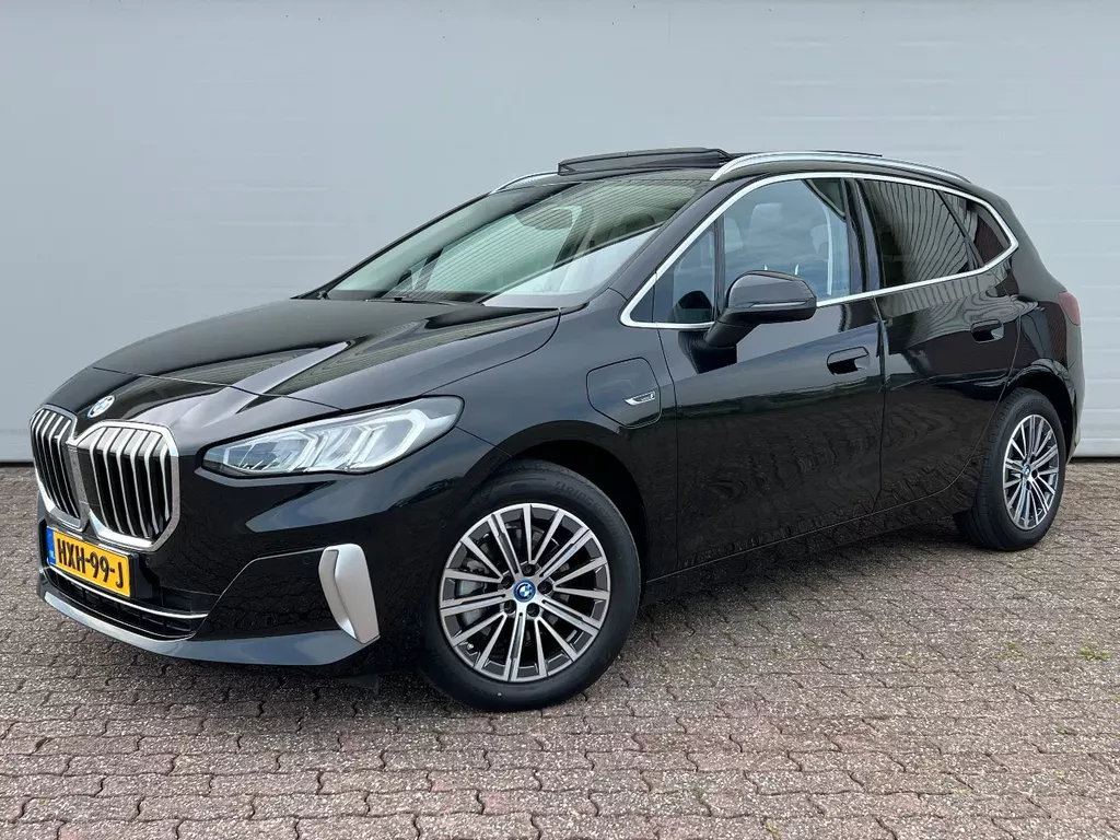 BMW 2 Serie Active Tourer 225e xDrive | Luxury | Leder | Panoramadak | LED