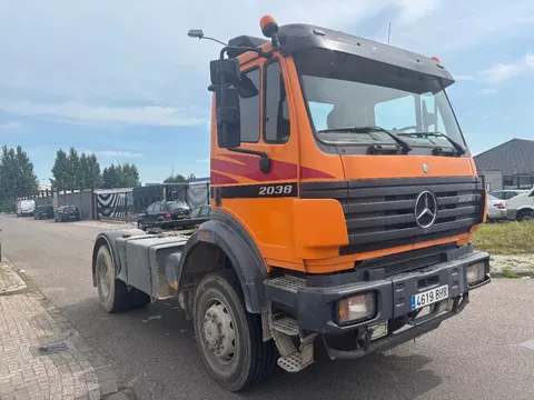 Mercedes-Benz SK 2038 V8 4x4