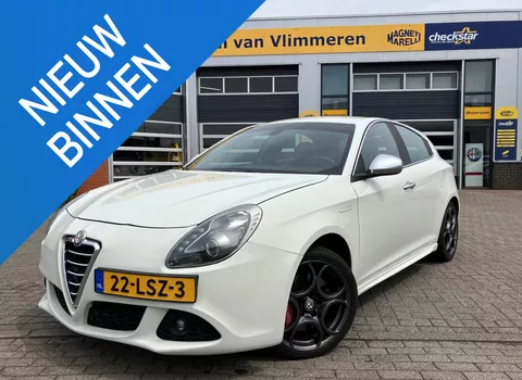 Alfa Romeo Giulietta 1.4 T Distinctive | 170 PK | Bomvol opties | Onderhoud aantoonbaar | Alfa Romeo Giulietta 1.4 T Distinctive | 170 PK | Bomvol opties | Onderhoud aantoonbaar |