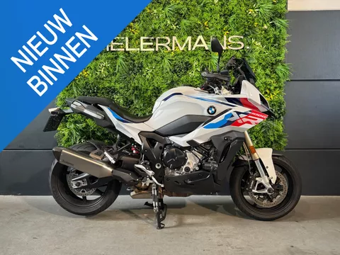 BMW S1000XR M | M pakket | M gesmeden wielen | Akrapovic | Alle pakketten BMW S1000XR M | M pakket | M gesmeden wielen | Akrapovic | Alle pakketten