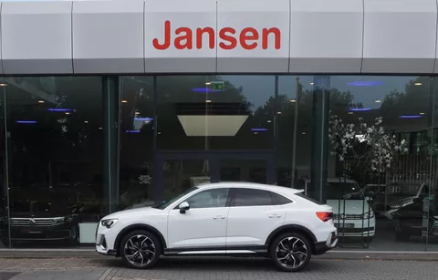Audi Q3 Sportback 35 TFSI S Edition | Navi | CarPlay | DAB | LED | 20&quot;