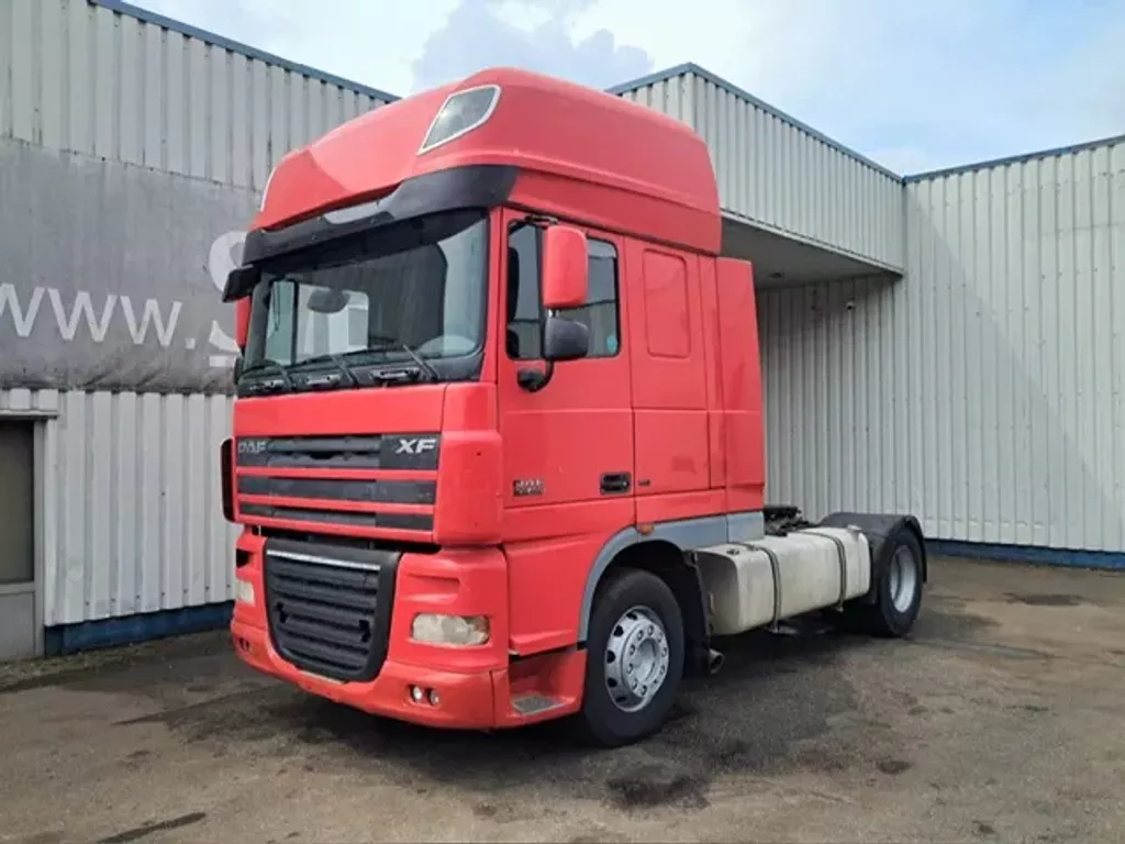 DAF XF 105 460 , Manual Gearbox , PTO , Tipper Hydraulics , Airco , Superspace Cab