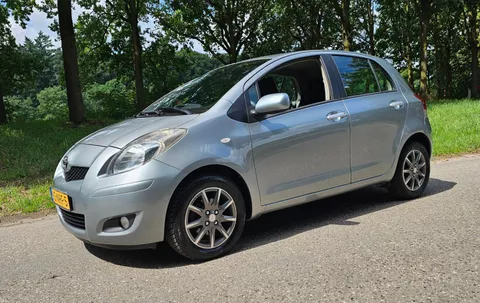 Toyota Yaris 1.3 VVTi NL Auto ! Automaat ! 5 Deurs ! Airco !