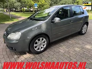 Volkswagen Golf 1.6 FSI Sportline