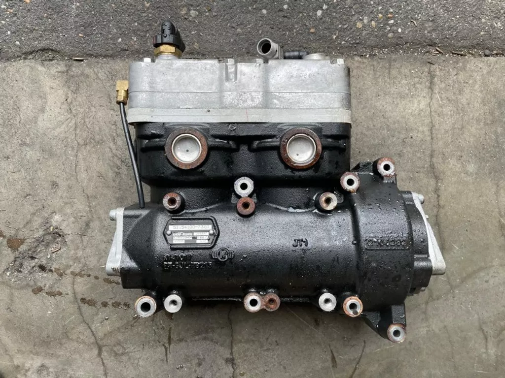 MAN 51.54100-7370 LUCHTCOMPRESSOR 2-CILINDER D3876 LF