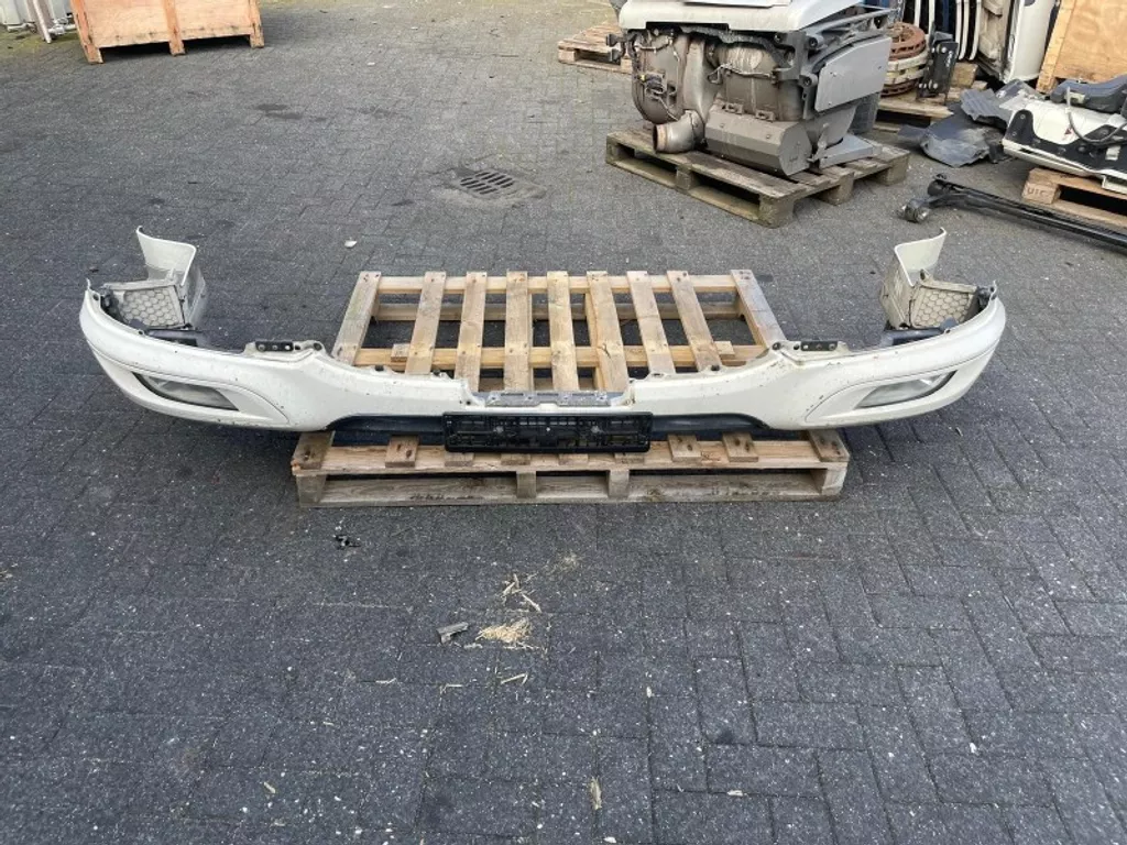 DAF 1907076 / 1911620 ONDERRIJBEVEILIGING + BUMPER