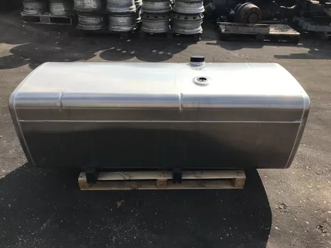Iveco 5801284839 FUEL TANK 710 LTR