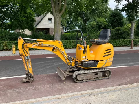 JCB 8008 minigraver/graafmachine