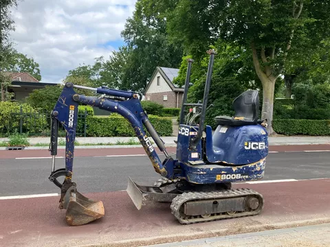 JCB 8008 minigraver/graafmachine