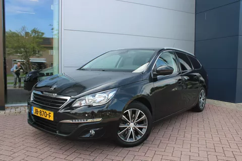Peugeot 308 SW 1.2 PureTech 110pk Style TREKHAAK - PANORAMADAK - NAVIGATIE