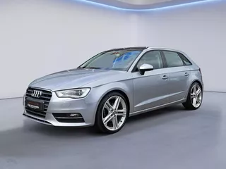 Audi A3 Sportback 1.4 TFSI Ambition Pro Line /Apple Carplay/Pano/Bi-Xenon/Stoelverw./Cruise Contr./Climate Contr./19''LMV/(MET GARANTIE*)