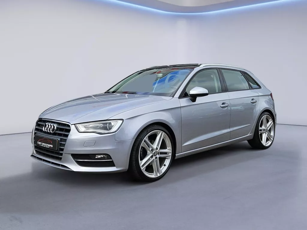 Audi A3 Sportback 1.4 TFSI Ambition Pro Line /Apple Carplay/Pano/Bi-Xenon/Stoelverw./Cruise Contr./Climate Contr./19''LMV/(MET GARANTIE*)