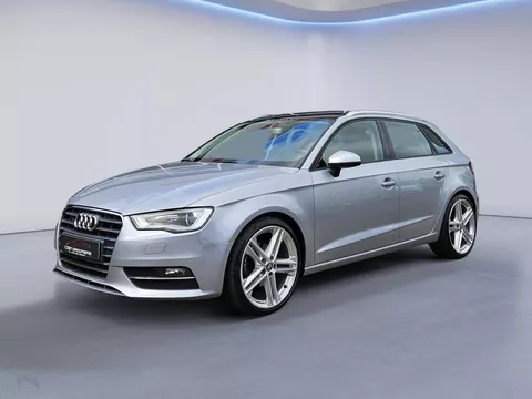 Audi A3 Sportback 1.4 TFSI Ambition Pro Line /Apple Carplay/Pano/Bi-Xenon/Stoelverw./Cruise Contr./Climate Contr./19''LMV/(MET GARANTIE*)