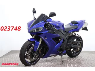 Yamaha YZF YZF-R1 Leo Vince
