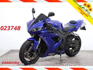 Yamaha YZF YZF-R1 Leo Vince