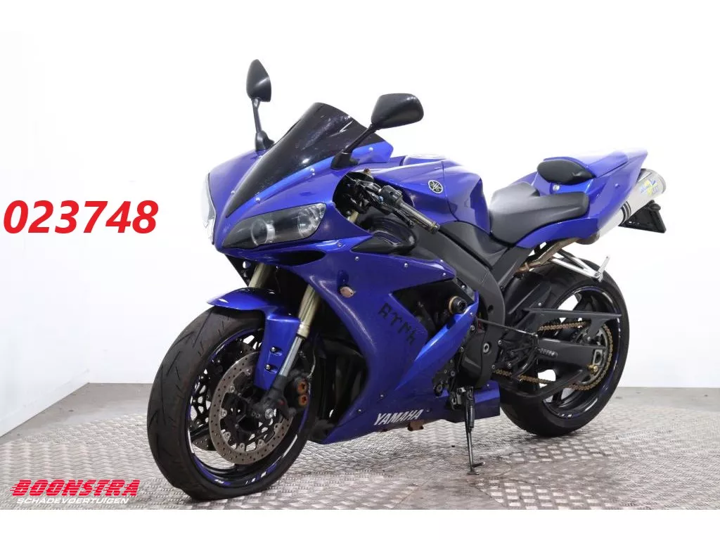 Yamaha YZF YZF-R1 Leo Vince
