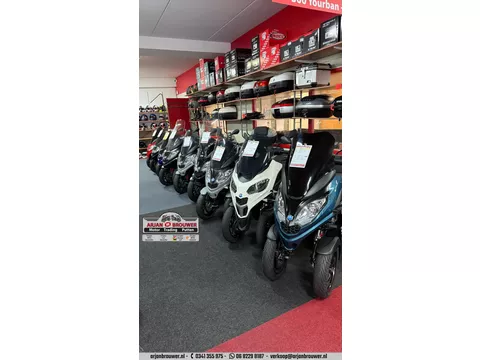 Piaggio MP3 310 E5+/300 HPE 15 stuks op voorraad nieuw en