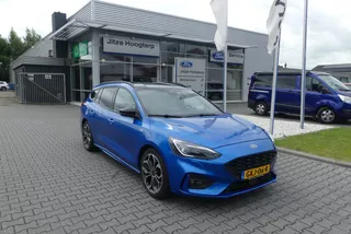 Ford Focus Wagon 1.0 EcoBoost ST Line ADAPTIEVE CRUISE, CLIMA, NAVI, HUD, WINTER PACK, B&amp;O, AFNEEMBARE TREKHAAK, PARK PACK, CAMERA, 62.180KM
