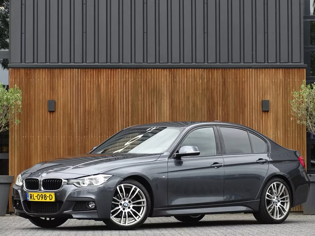 BMW 3 Serie 320i TwinTurbo Power / High Exec. M-Individual / LED / *NAP*