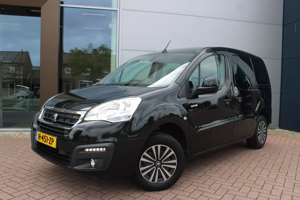Peugeot Partner Tepee Electric Allure Airco Navi Camera 2x zijdeur