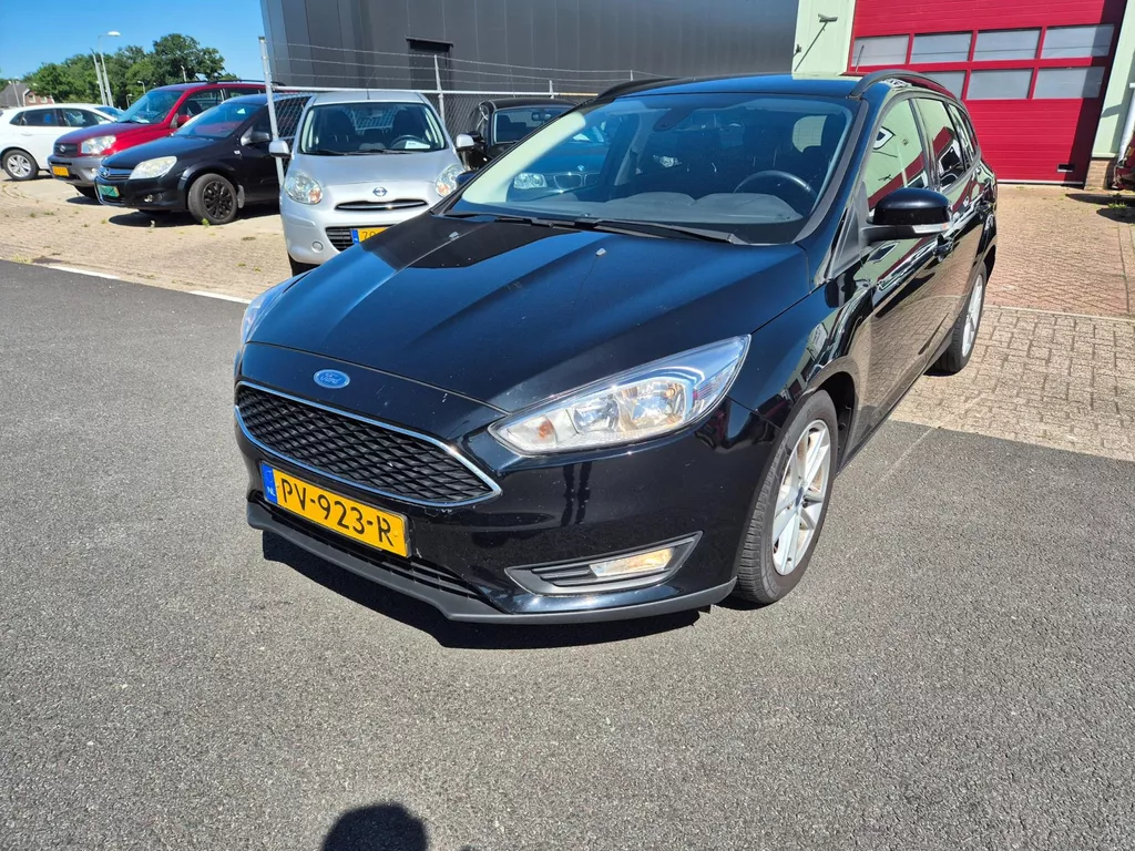 Ford Focus Wagon 1.5 TDCI 120pk 6bak Lease Edition Clima Navi