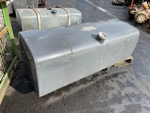 DAF 1681826 BRANDSTOFTANK 620 LTR 168X67.5X62.5 CM