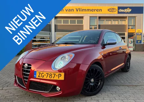 Alfa Romeo MiTo 1.4 Distinctive | 17 inch Lichtmetalen Velgen | PDC |