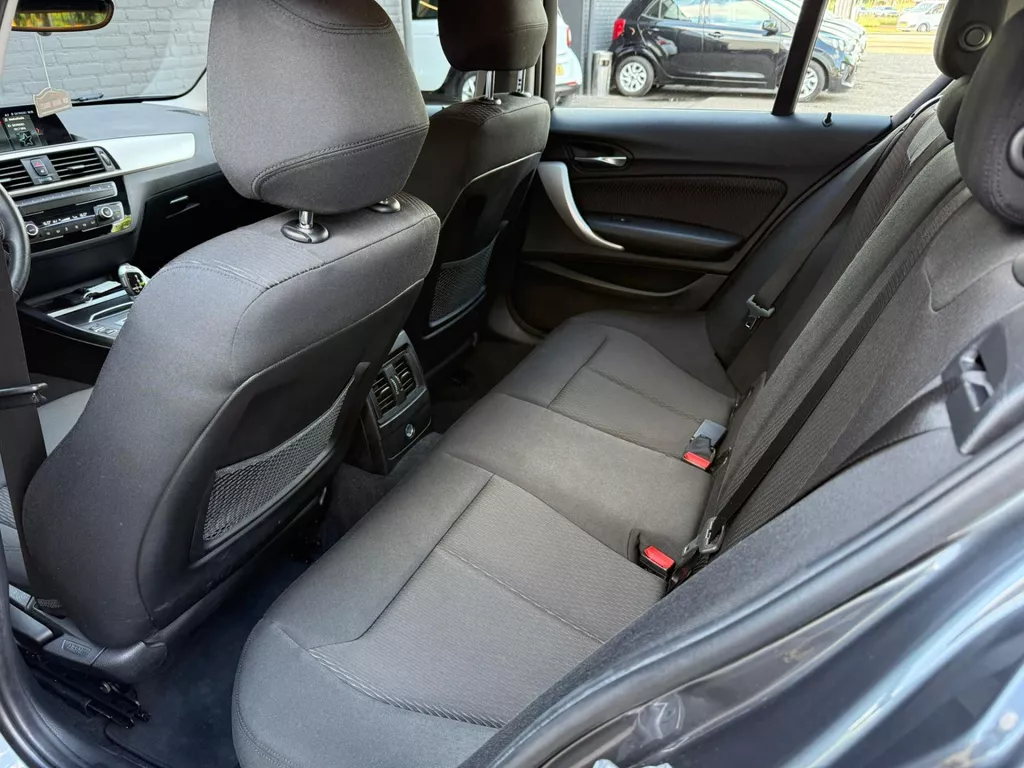 BMW 1-serie 118i Corporate Lease Executive NAVI | PDC | AIRCO | CRUISE | NWE APK BMW 1-serie 118i Corporate Lease Executive NAVI | PDC | AIRCO | CRUISE | NWE APK