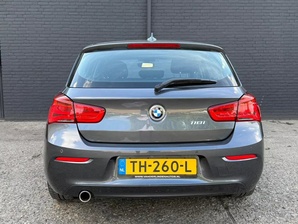 BMW 1-serie 118i Corporate Lease Executive NAVI | PDC | AIRCO | CRUISE | NWE APK BMW 1-serie 118i Corporate Lease Executive NAVI | PDC | AIRCO | CRUISE | NWE APK