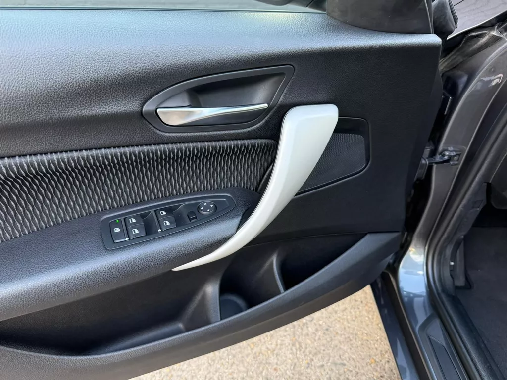 BMW 1-serie 118i Corporate Lease Executive NAVI | PDC | AIRCO | CRUISE | NWE APK BMW 1-serie 118i Corporate Lease Executive NAVI | PDC | AIRCO | CRUISE | NWE APK